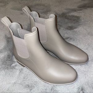 Gray Rubber Boots